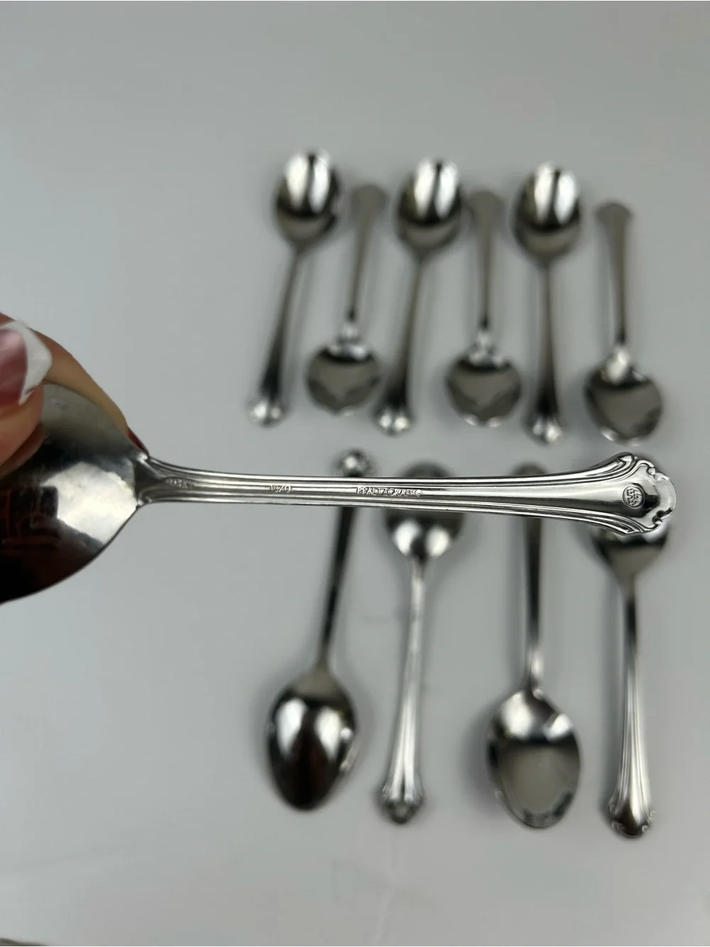 Pfaltzgraff Meridian 30 Pc Stainless Steel Flatware Set Silver spoons